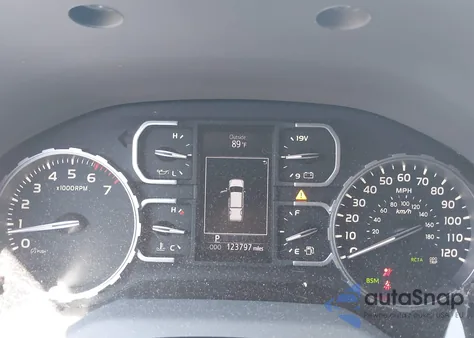 2018 Toyota Tundra Limited 5.7L V8 z USA, uszkodzony, nr VIN 5TFHW5F1XJX767085